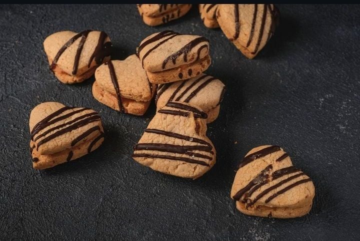 Glutensiz Karamelli Kalp Kurabiye